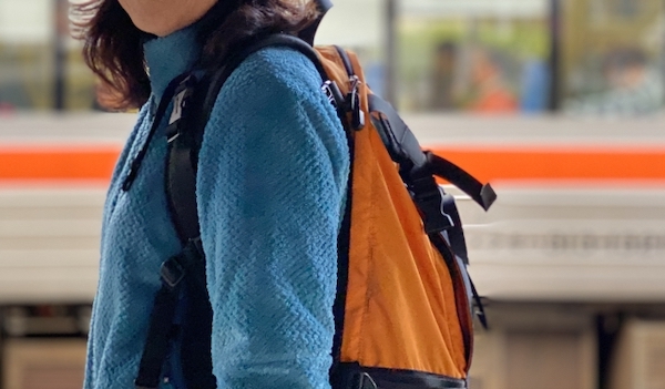 女子大学生でリュックはダサいのイメージ画像