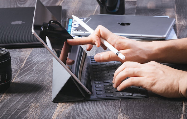 大学生がiPadを学割で購入する方法のイメージ画像