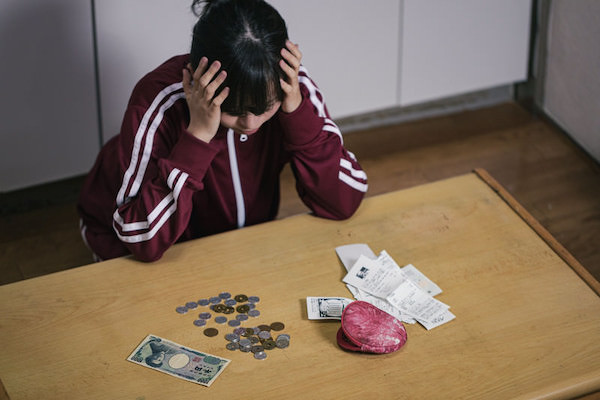 大学生がすぐお金を手に入れる方法のイメージ画像