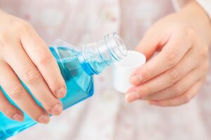 リステリンで口内炎は治る？
