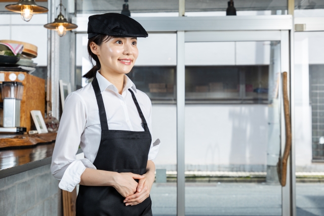 カフェの店員